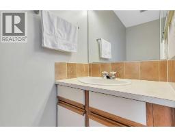 101 Baile Close, Red Deer, AB T4R1R5 Photo 20