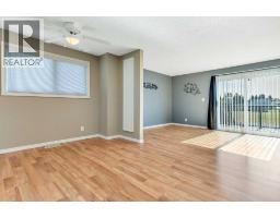 101 Baile Close, Red Deer, AB T4R1R5 Photo 9