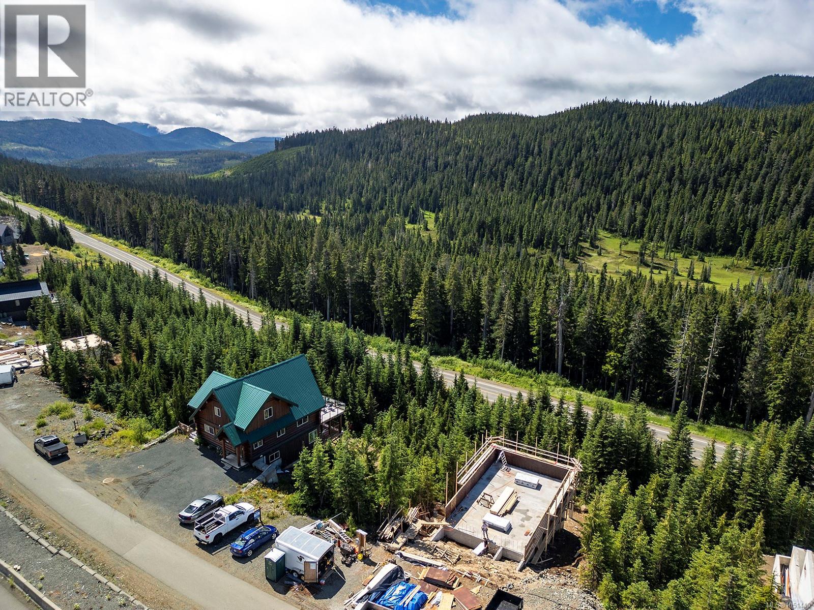 625 ARROWSMITH Ridge, Courtenay