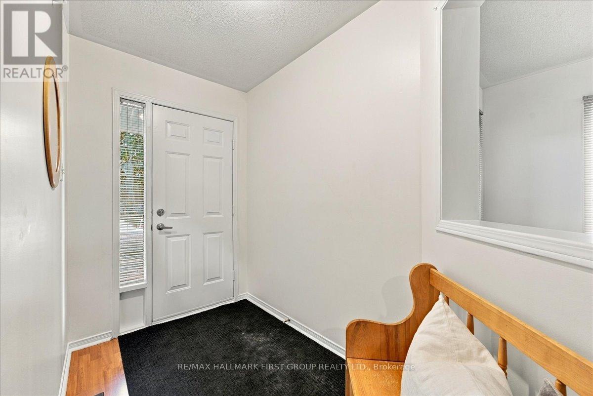 989 Deer Valley Drive, Oshawa, ON photo 6