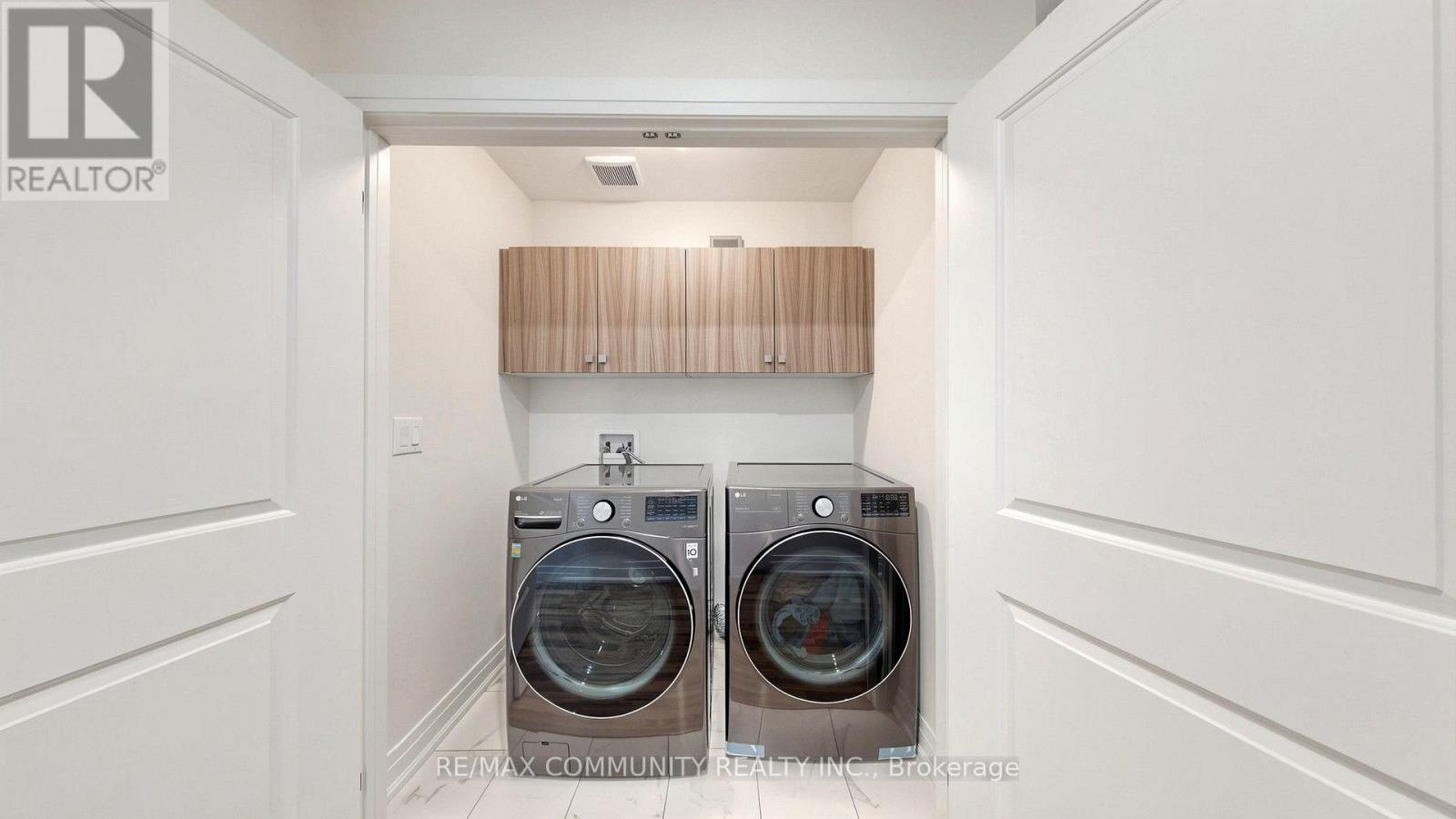 1034 SKYRIDGE BOULEVARD - 31