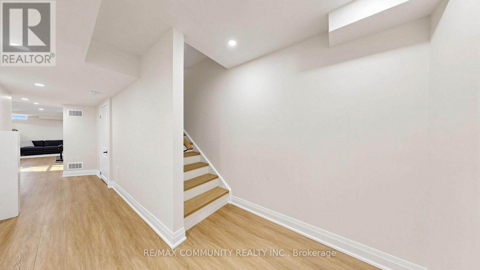 1034 SKYRIDGE BOULEVARD - Image 32