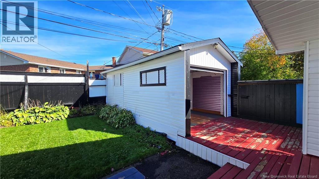 197 Ayer Avenue - Image 35