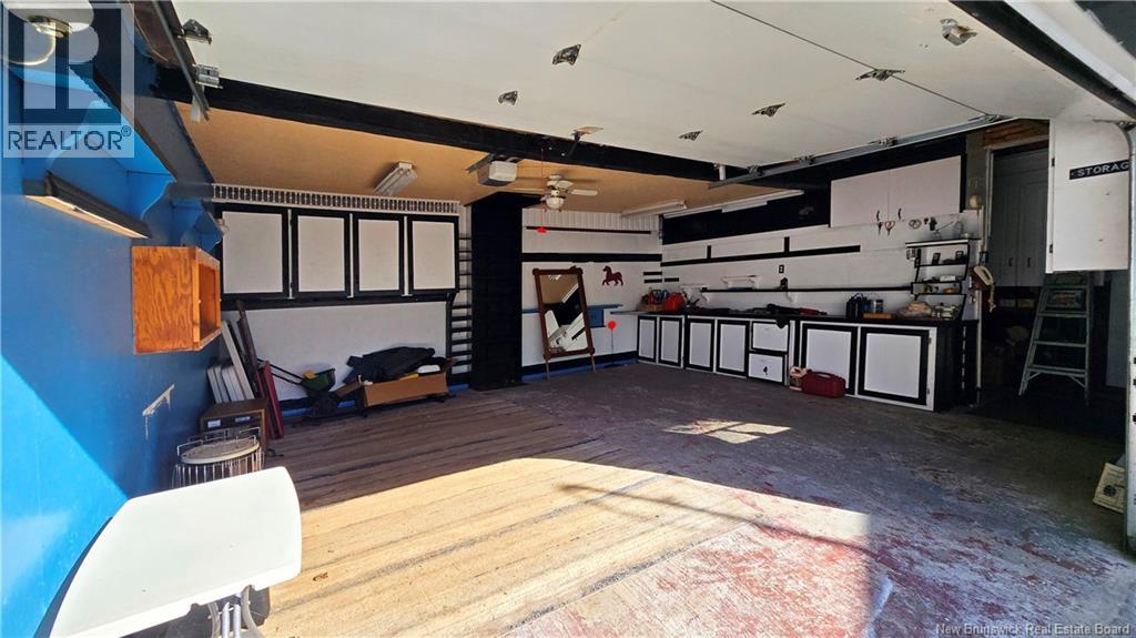 197 Ayer Avenue - Image 36