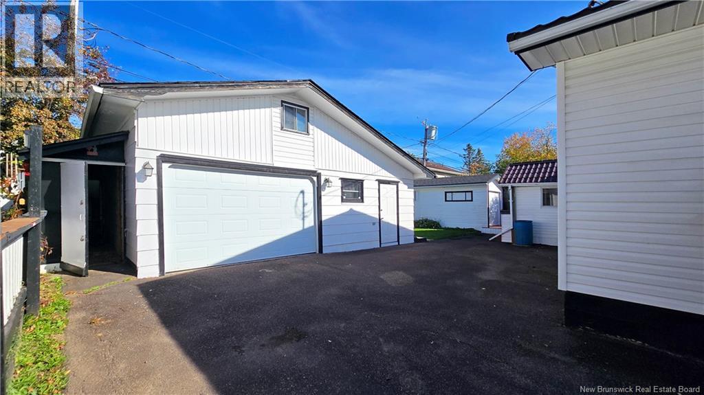 197 Ayer Avenue - Image 39