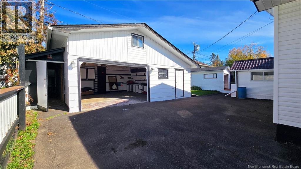197 Ayer Avenue - Image 40