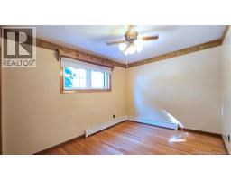 Living room - 197 Ayer Avenue, Moncton, NB E1C8H1 Photo 13