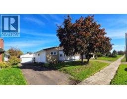197 Ayer Avenue, photo 2