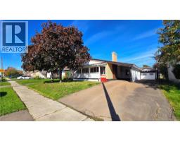 197 Ayer Avenue, photo 3
