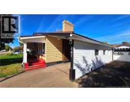 197 Ayer Avenue, photo 5
