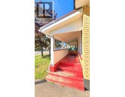 Family room - 197 Ayer Avenue, Moncton, NB E1C8H1 Photo 6