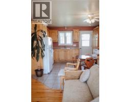 Bath (# pieces 1-6) - 223 Dover Street, Campbellton, NB E3N1R5 Photo 8