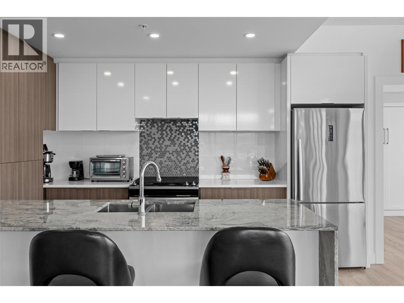 1504 1151 Sunset Drive, Kelowna