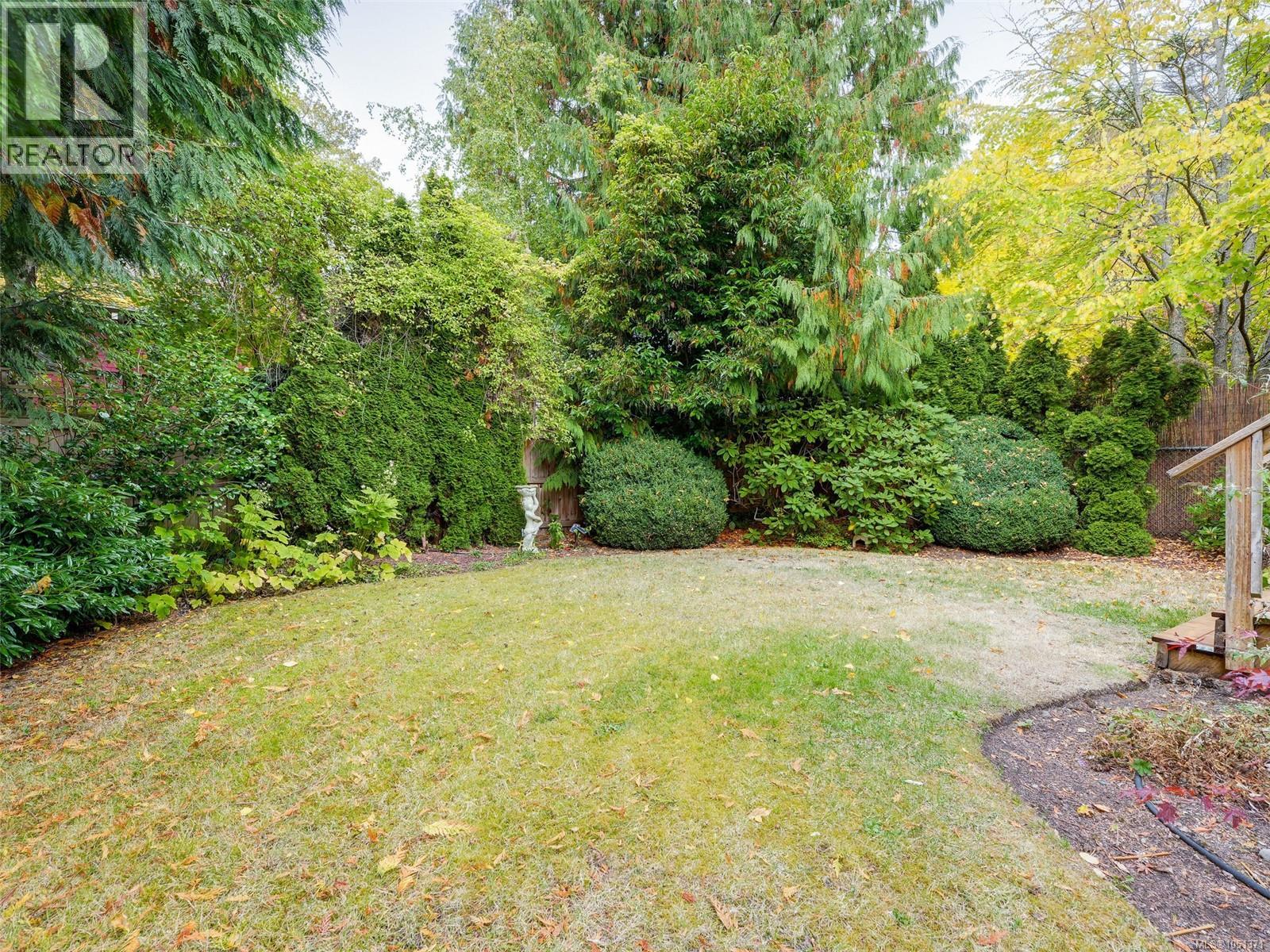  1240 Victoria Avenue, Oak Bay