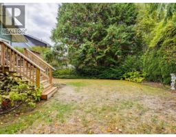 1240 Victoria Ave, Oak Bay, BC V8S4P2 Photo 22