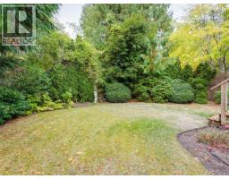 1240 Victoria Ave, Oak Bay, BC V8S4P2 Photo 23