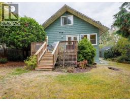 1240 Victoria Ave, Oak Bay, BC V8S4P2 Photo 24
