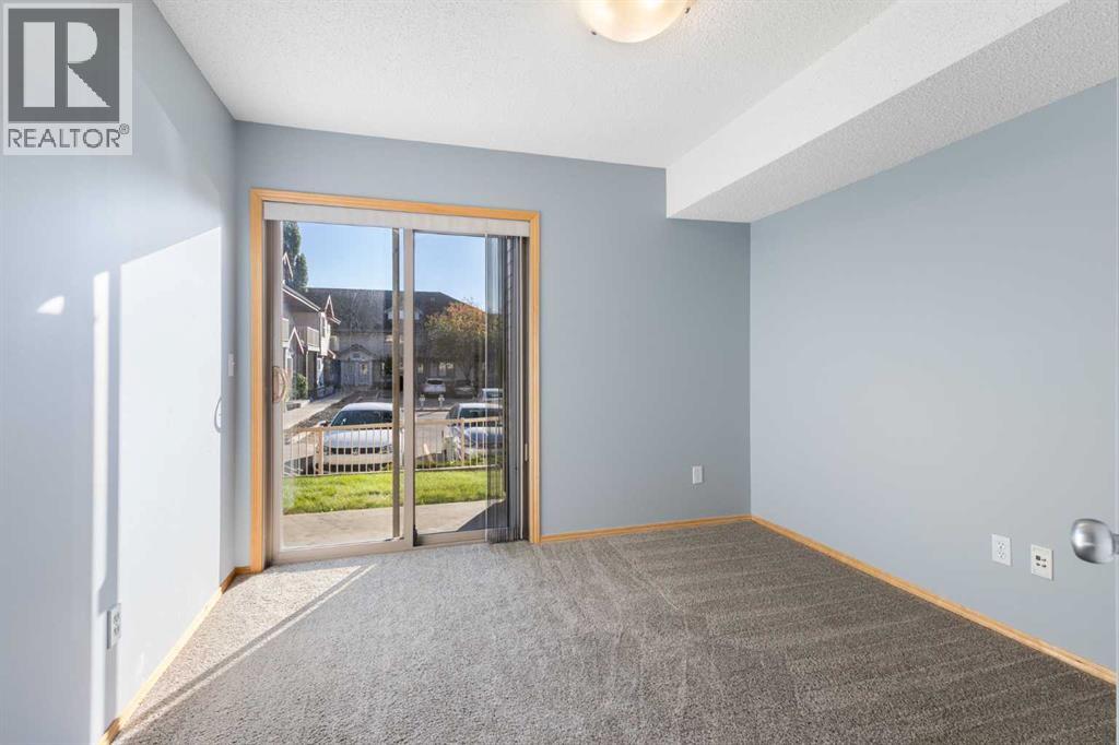 #104 23 Everridge Square SW - 16