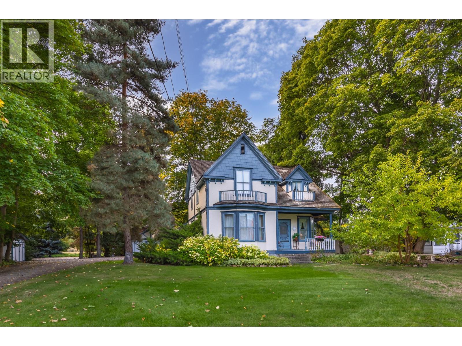 3025 Patterson Street - 1