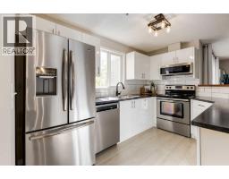 Kitchen - 4226, 10 Prestwick Bay Se, Calgary, AB T2Z0B4 Photo 7