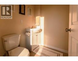 34, 295 Blackfoot Road W - photo 39