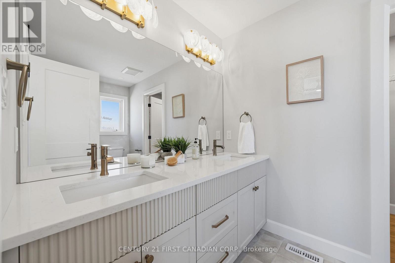 132 ADDISON AVENUE - Image 24