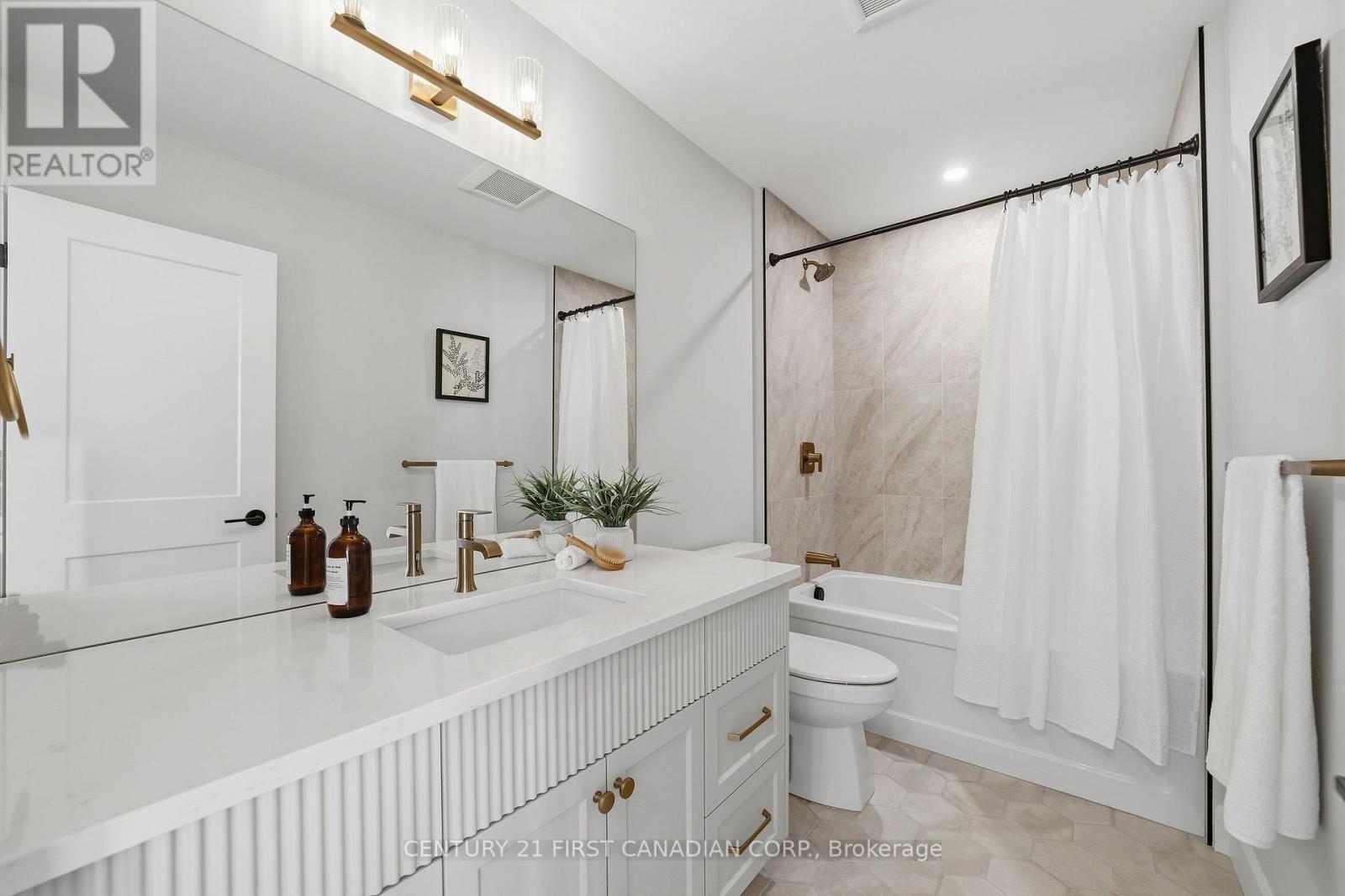 132 ADDISON AVENUE - Image 30