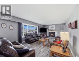 Primary Bedroom - 851 Sumac Place, Kamloops, BC V2B6R4 Photo 10