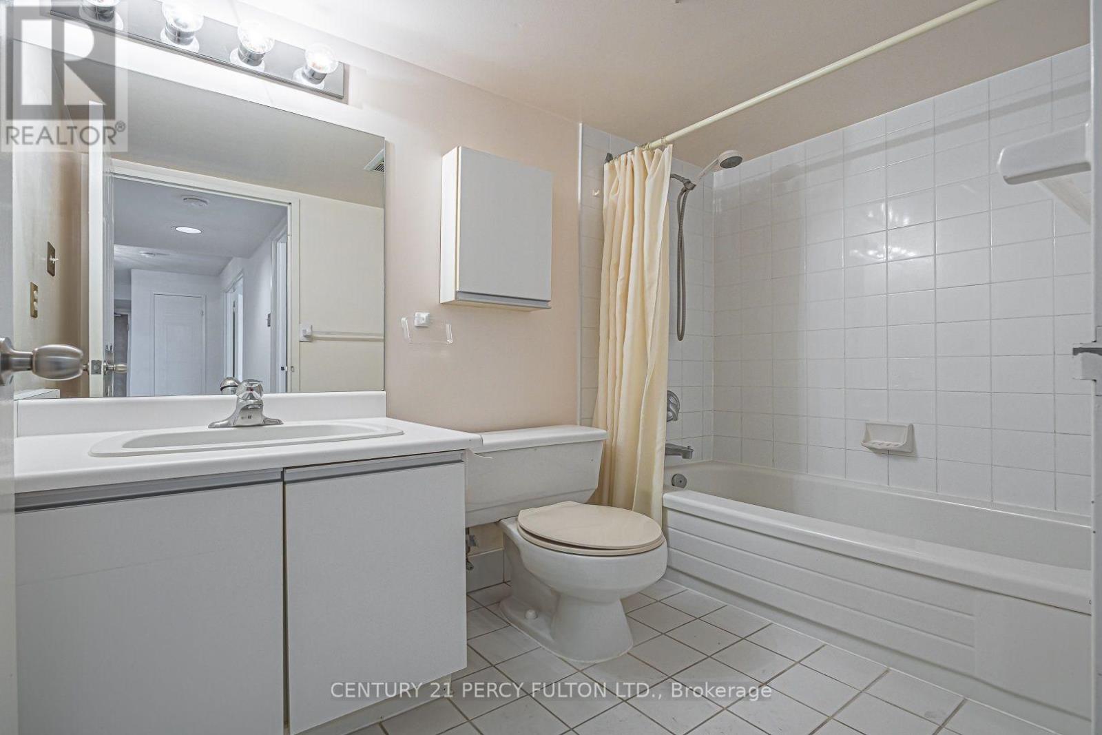 #907 5 KENNETH AVENUE - 21