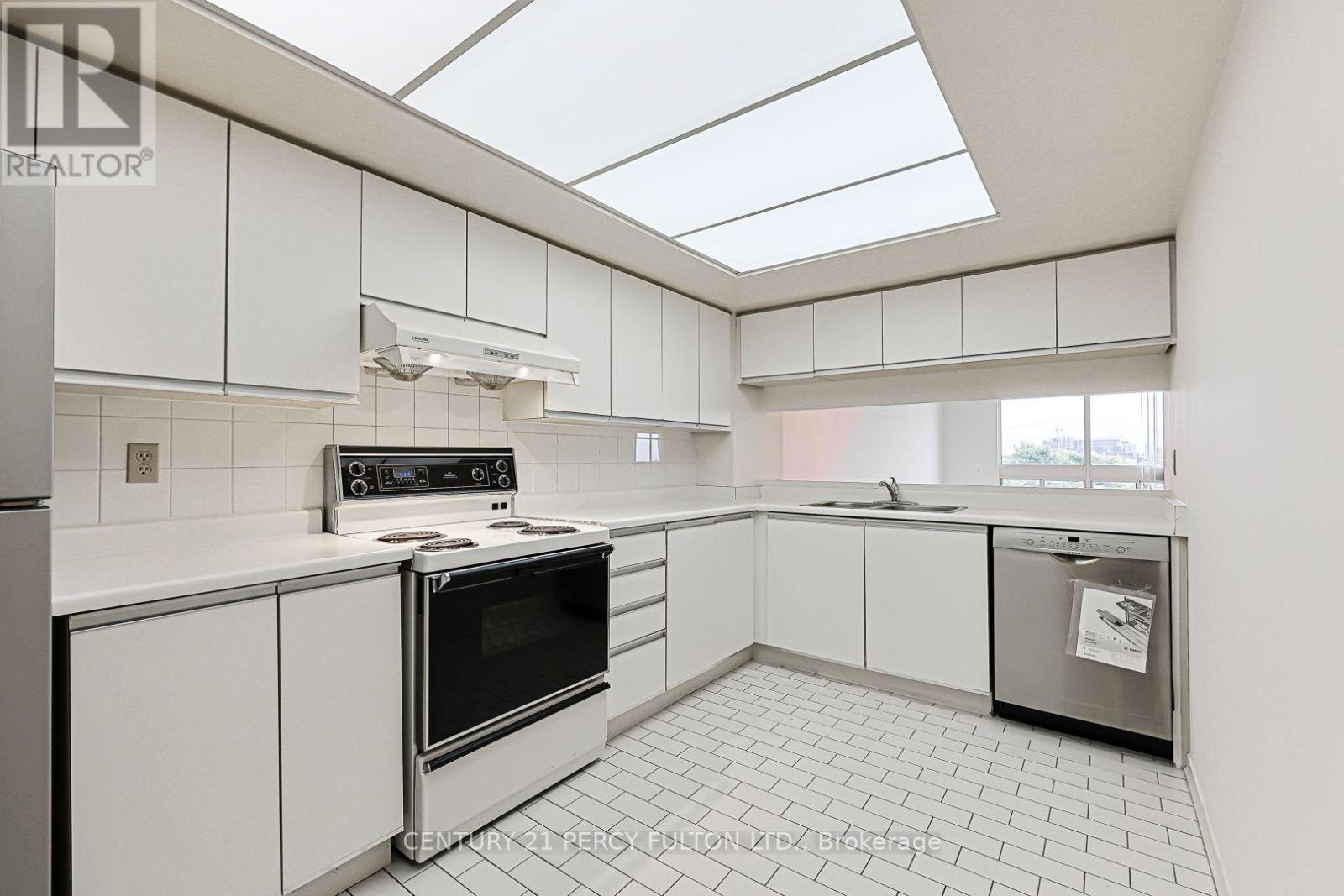 #907 5 KENNETH AVENUE - 6
