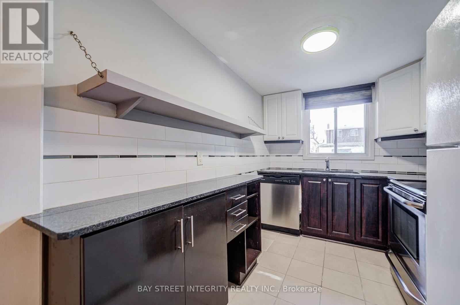 19 ROBINSON AVENUE - Image 21