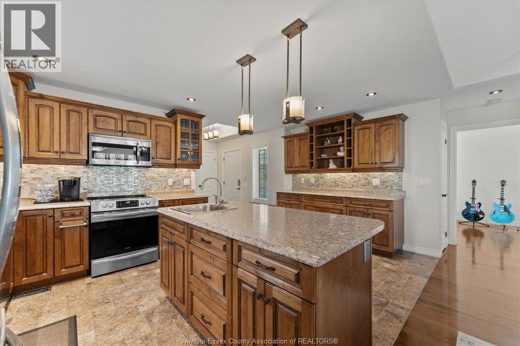 523 GOLFVIEW - Image 11