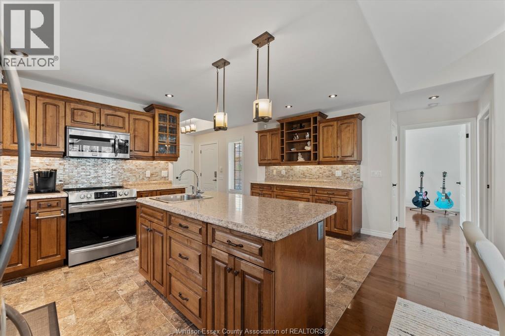 523 GOLFVIEW - Image 12