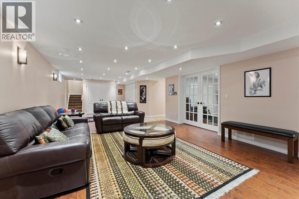 523 GOLFVIEW - Image 28