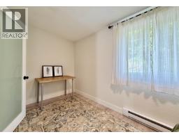 6376 Sunshine Coast Highway, Sechelt, BC V7Z0M3 Photo 19
