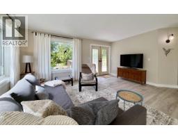 6376 Sunshine Coast Highway, Sechelt, BC V7Z0M3 Photo 6
