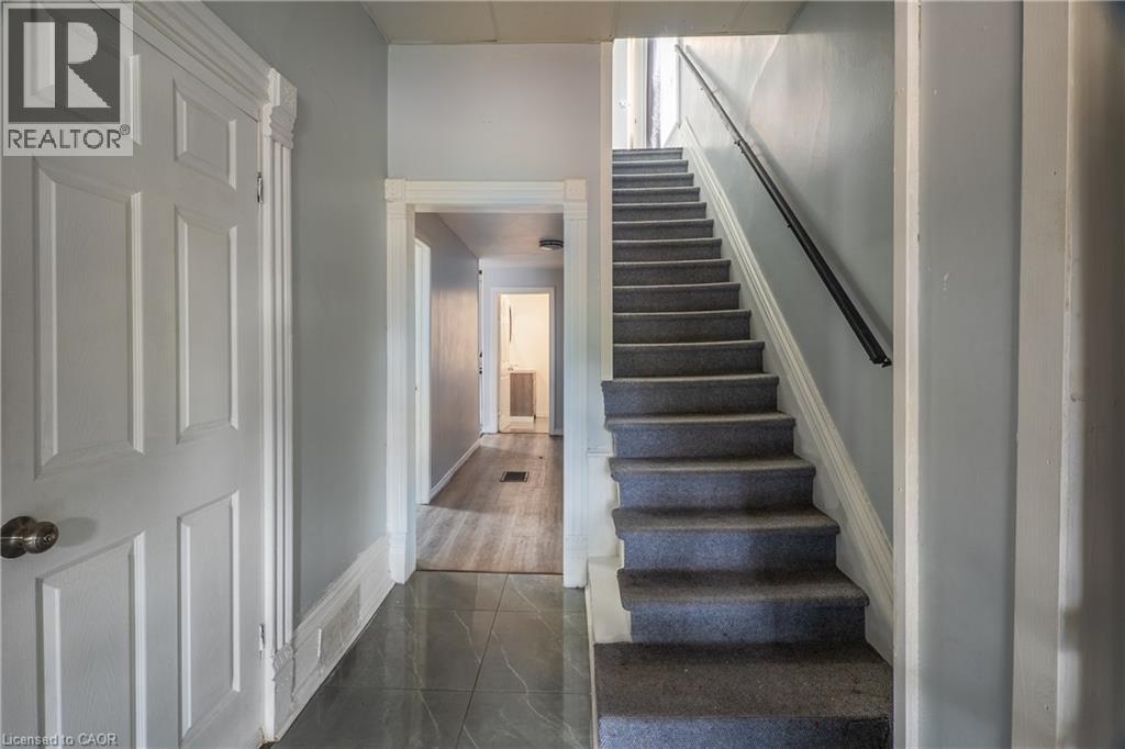 137 Alfred Street — photo 15