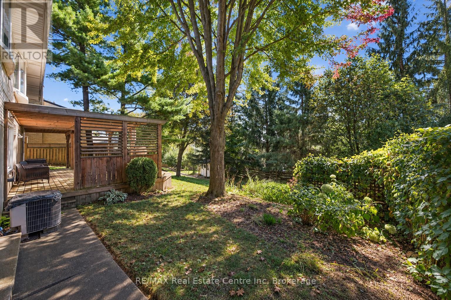38 CALLANDER DRIVE - 22