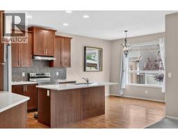380 Royal Oak Heights NW - photo 2