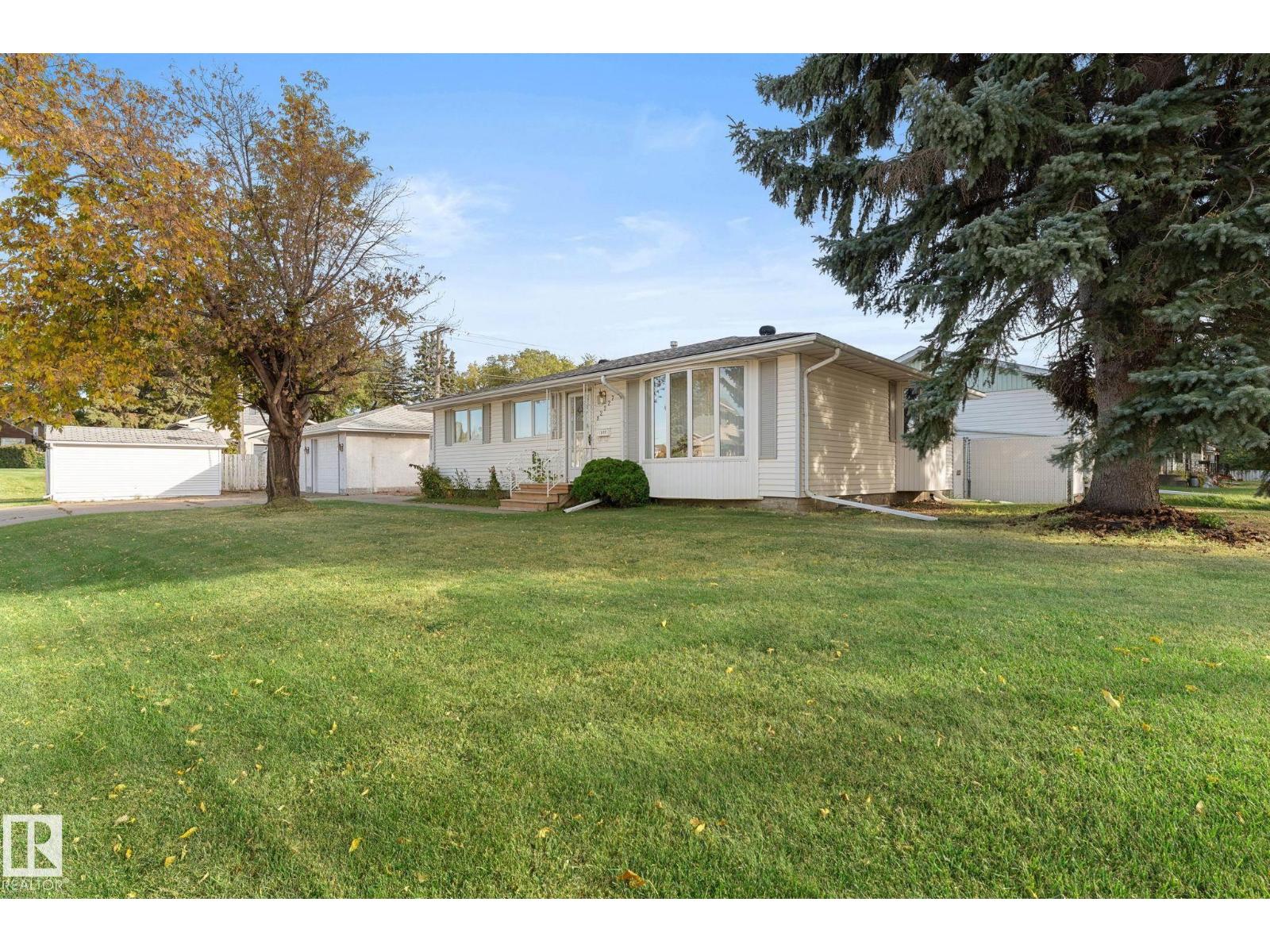 12227 58 ST NW - 2