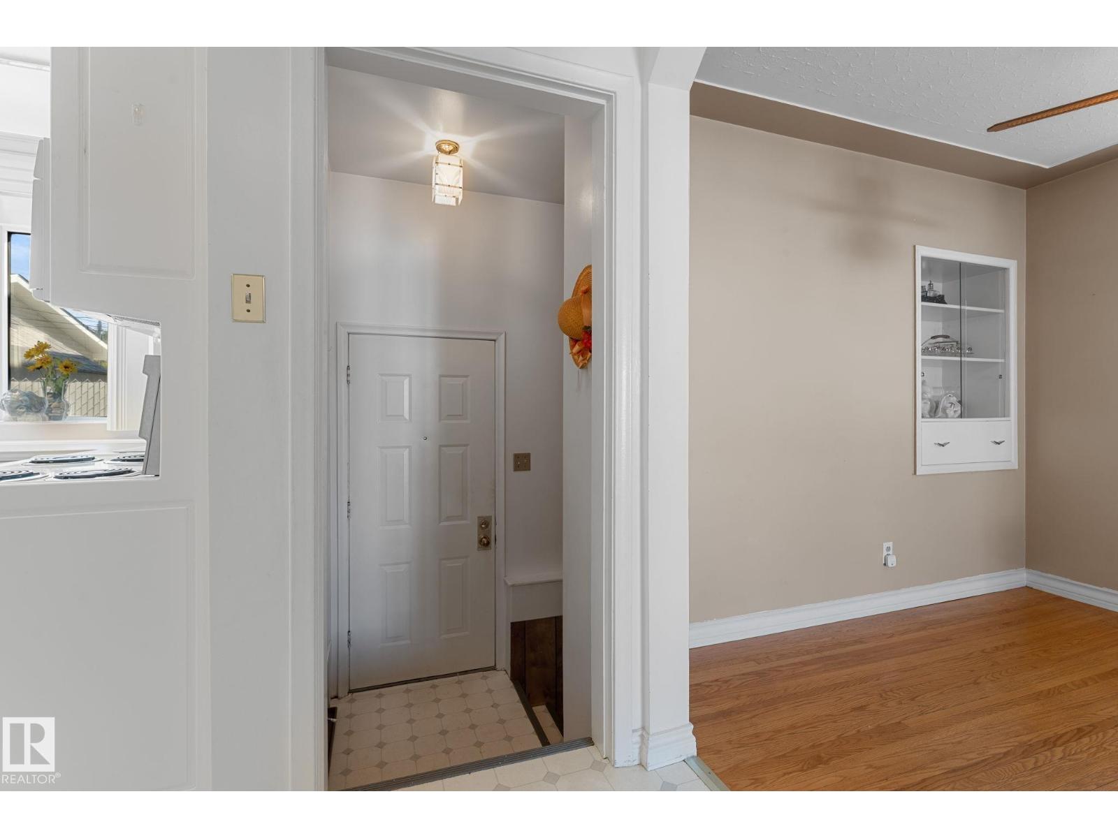 12227 58 ST NW - 29