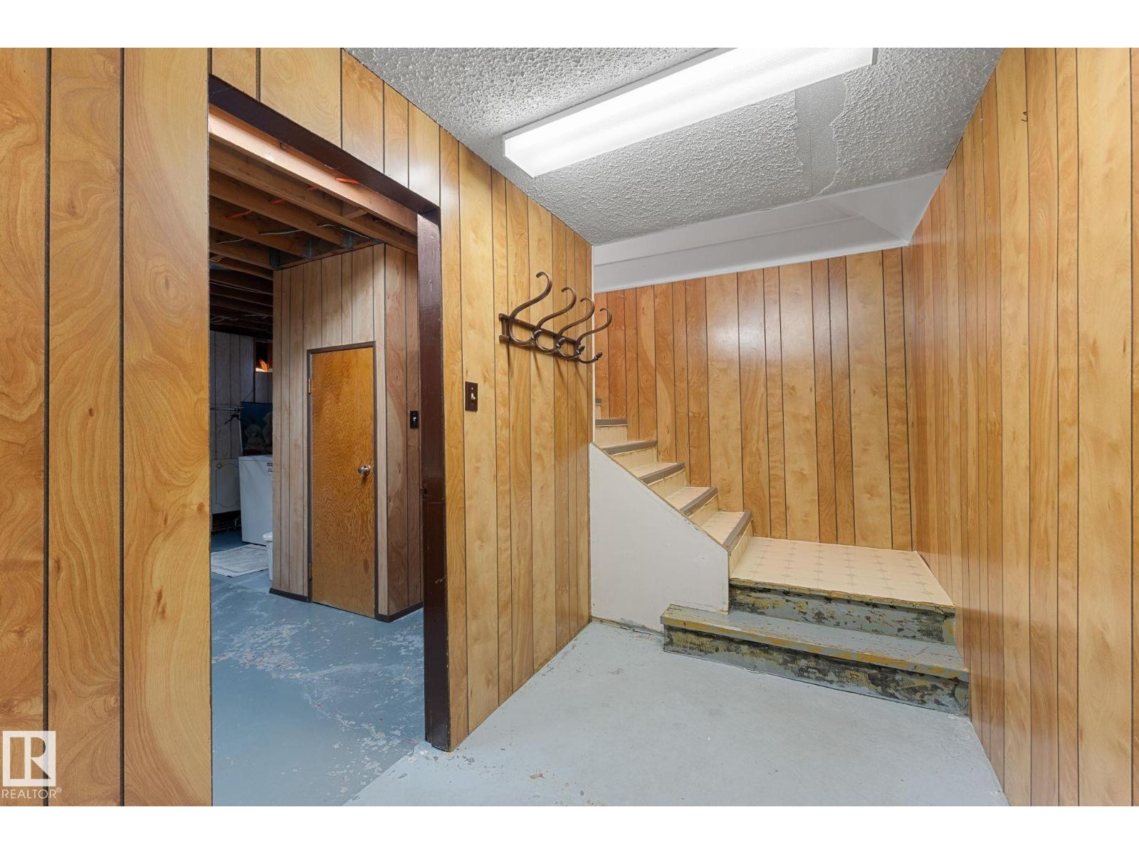 12227 58 ST NW - 31