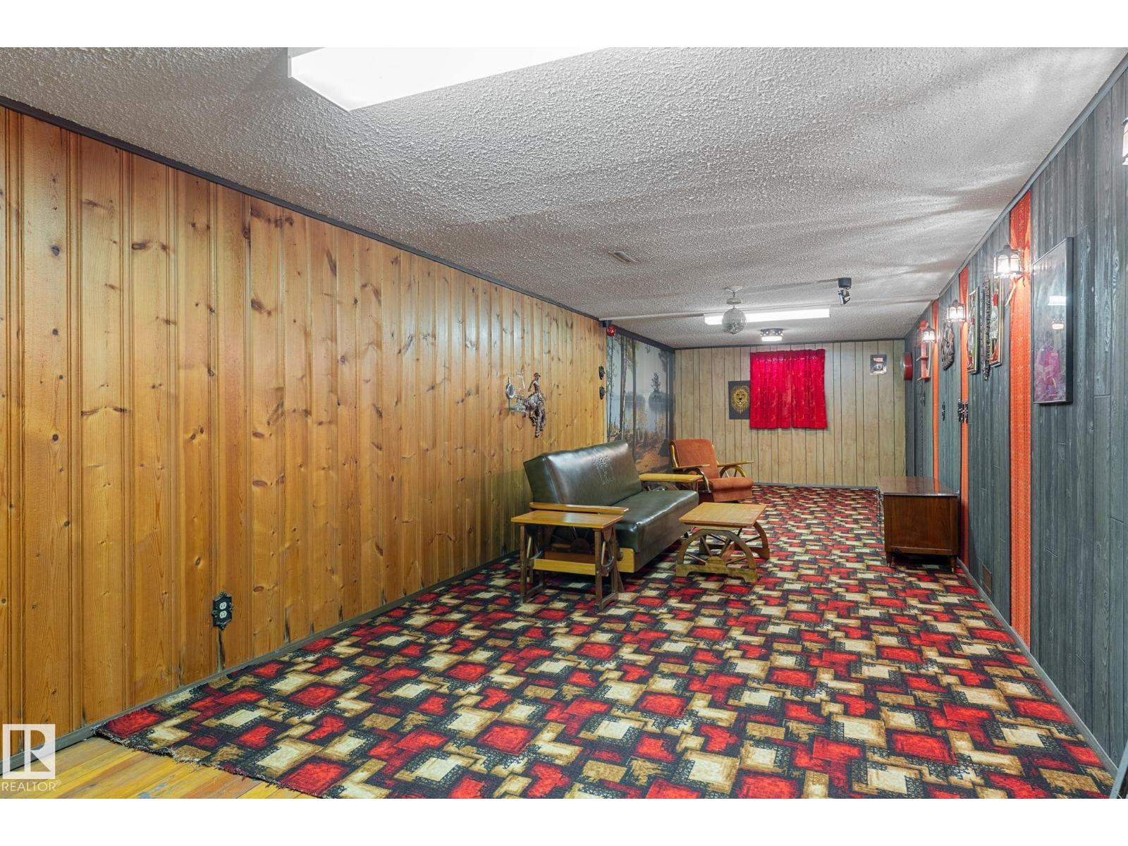 12227 58 ST NW - 32