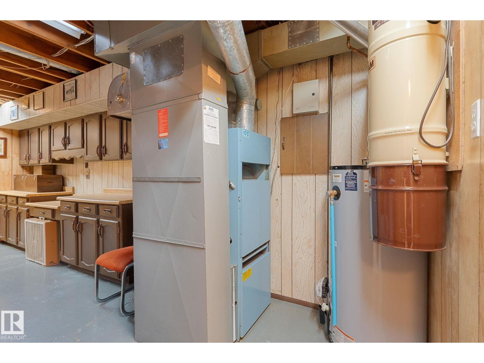 12227 58 ST NW - 40
