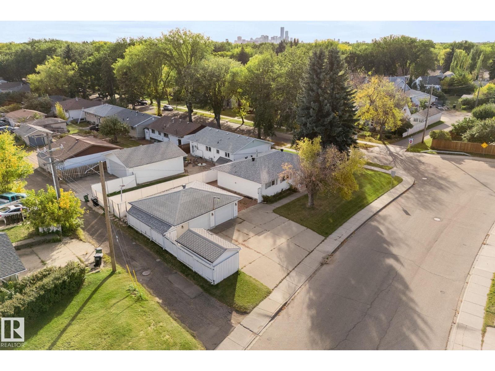12227 58 ST NW - 48