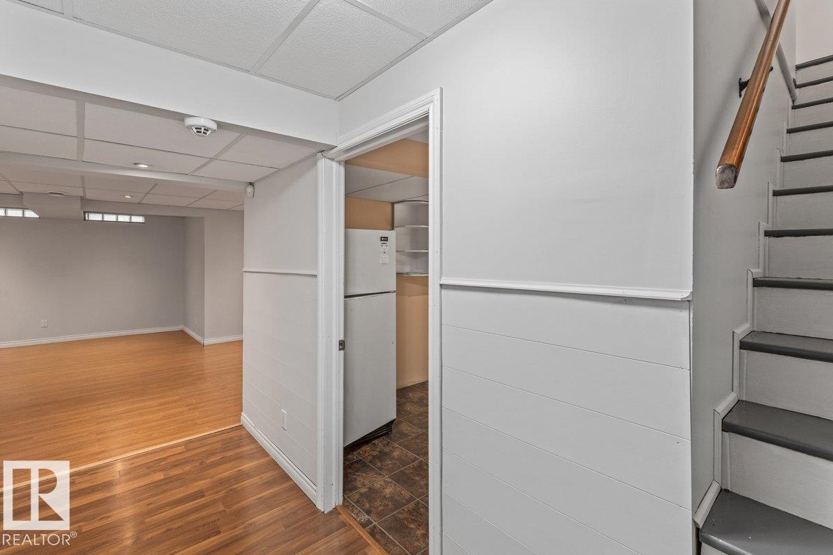 11631 130 ST NW - 18