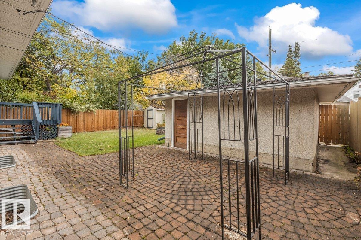 11631 130 ST NW - 28
