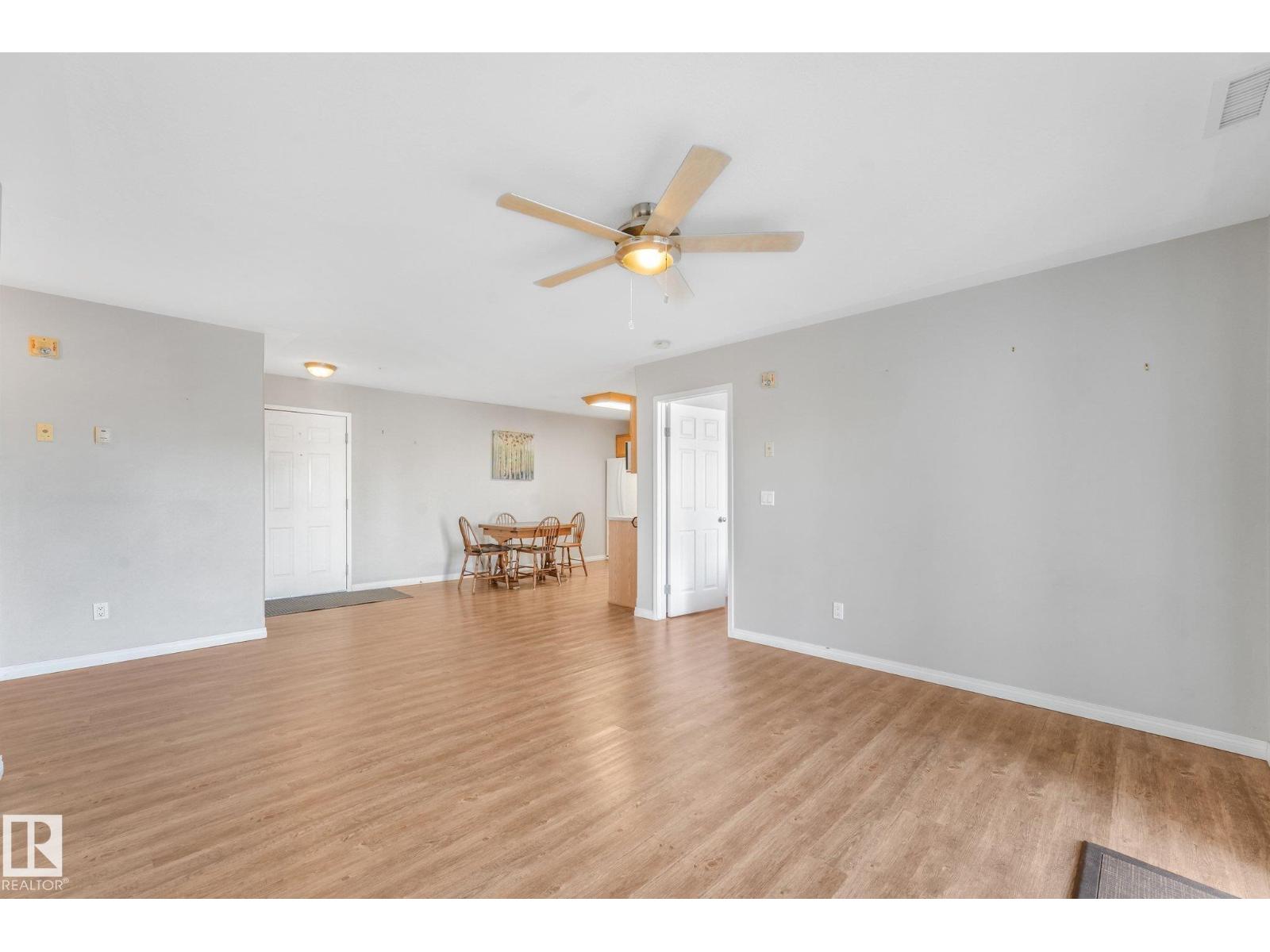 #310 4806 48 AV - 21