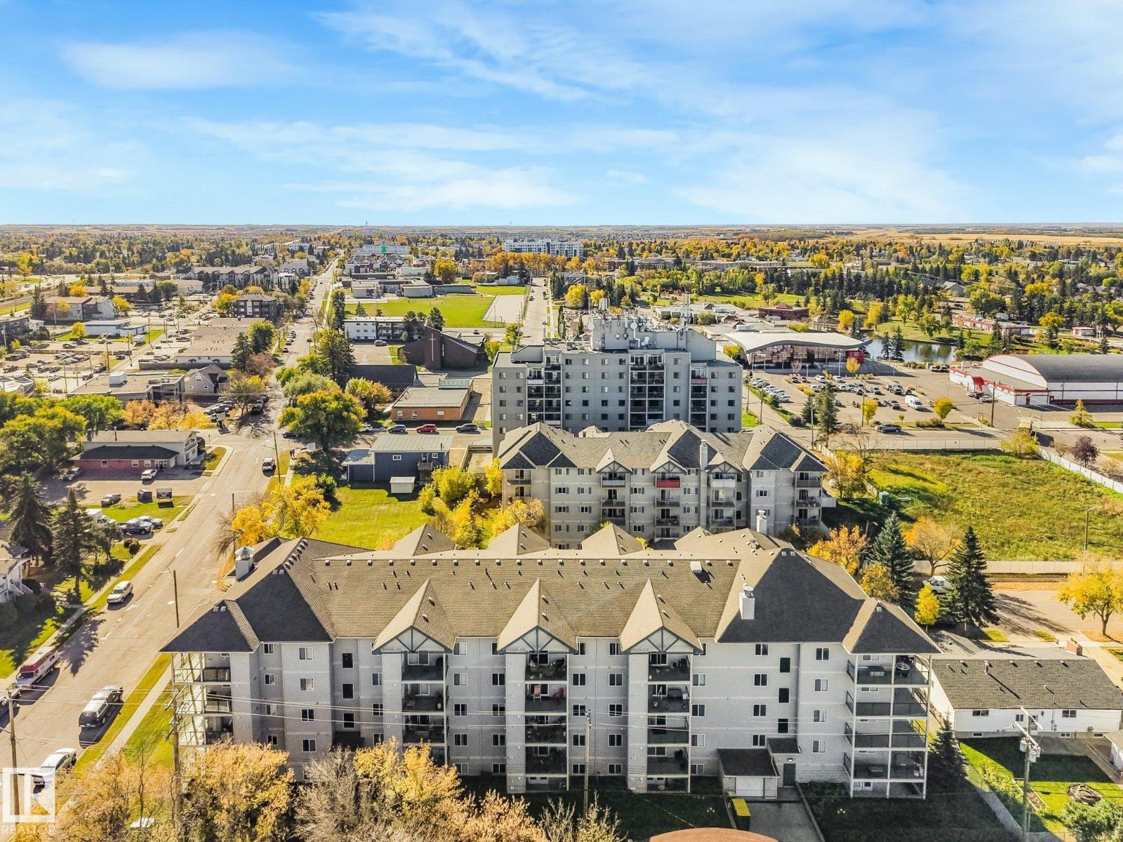 #310 4806 48 AV - 60