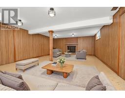 Kitchen - 428 Maple Leaf Drive, Toronto, ON M6L1P7 Photo 7
